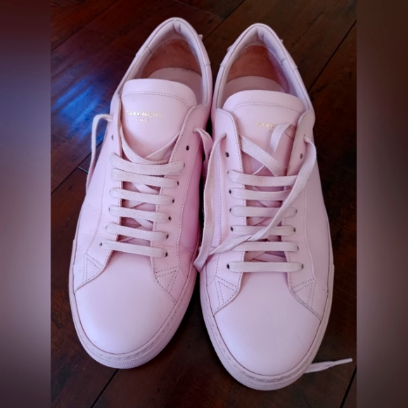 Givenchy Other - Givenchy Paris 17 mens pink Rare sneakers shoes